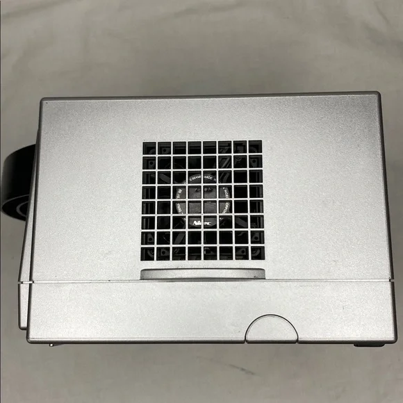Nintendo GameCube Silver DOL-001 (USA) CONSOLE ONLY - Picture 5 of 7